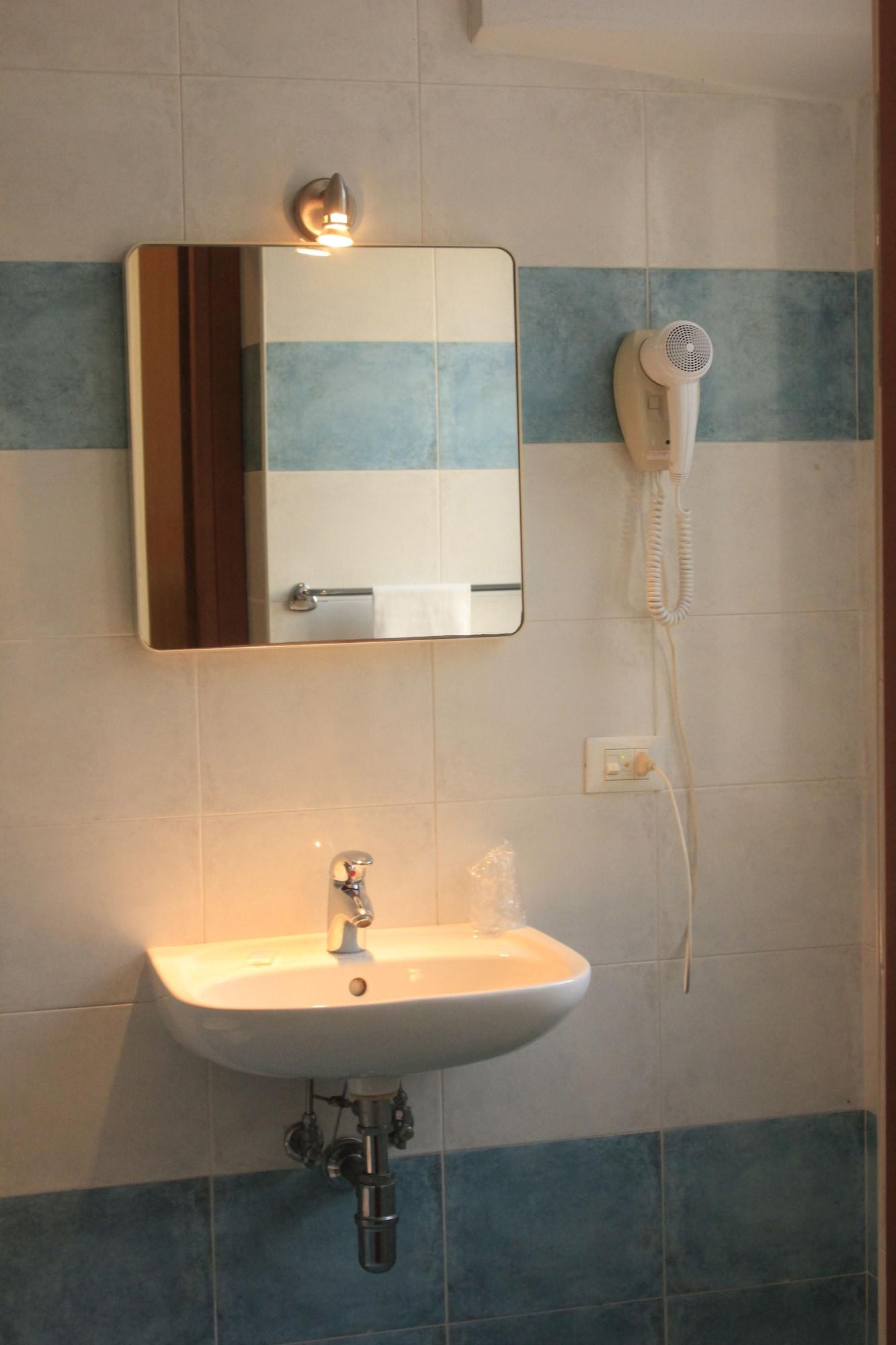 Hotel Bellevue Genoa Bagian luar foto