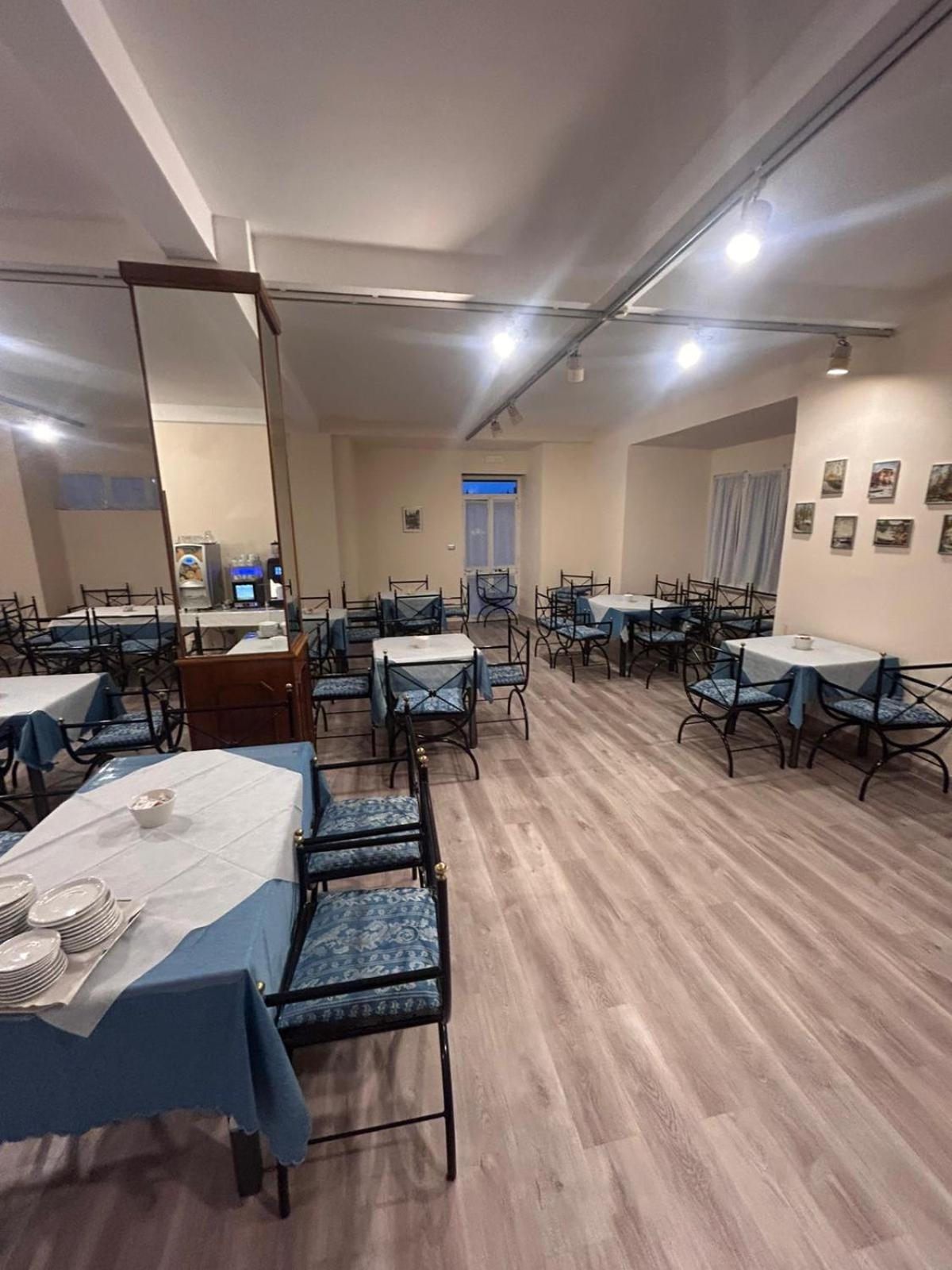 Hotel Bellevue Genoa Bagian luar foto