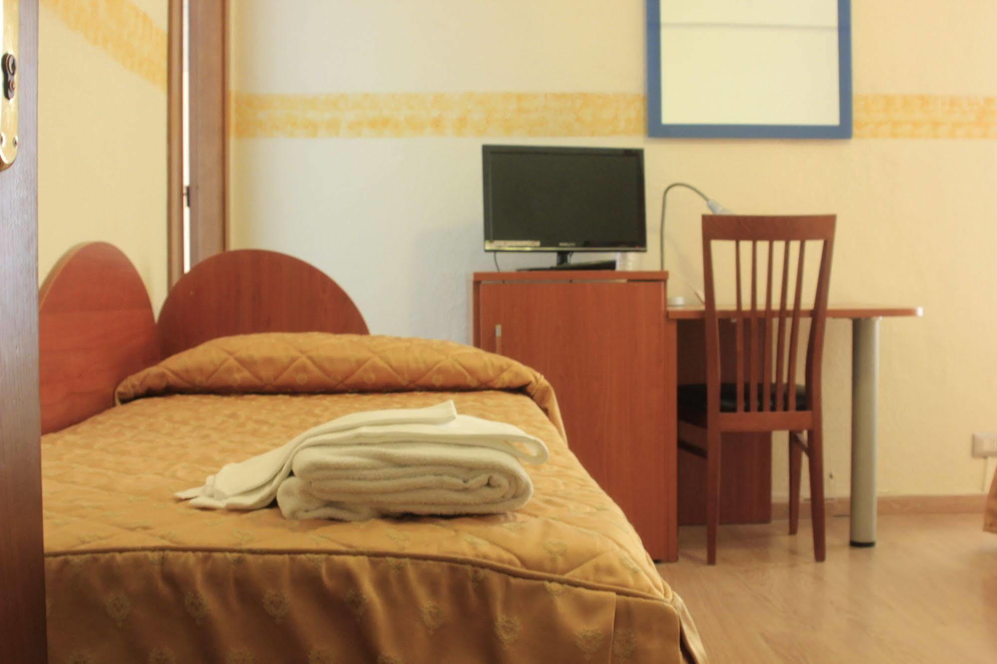Hotel Bellevue Genoa Bagian luar foto